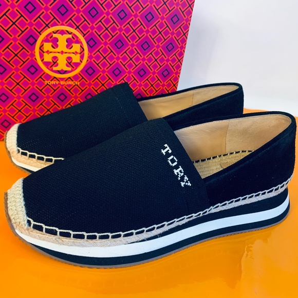 tory burch daisy logo trainer sneakers